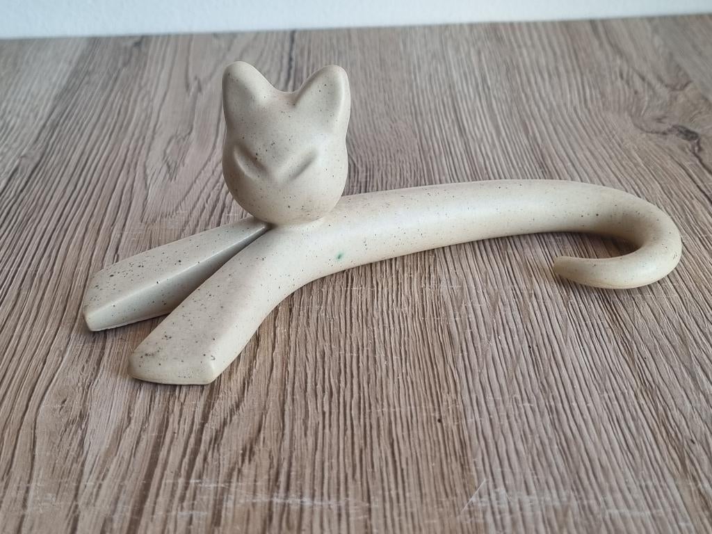 Vintage Liggende Kat Keramiek Peter Selhorst Sandstone Beige, Verzenden, Gebruikt, Dier