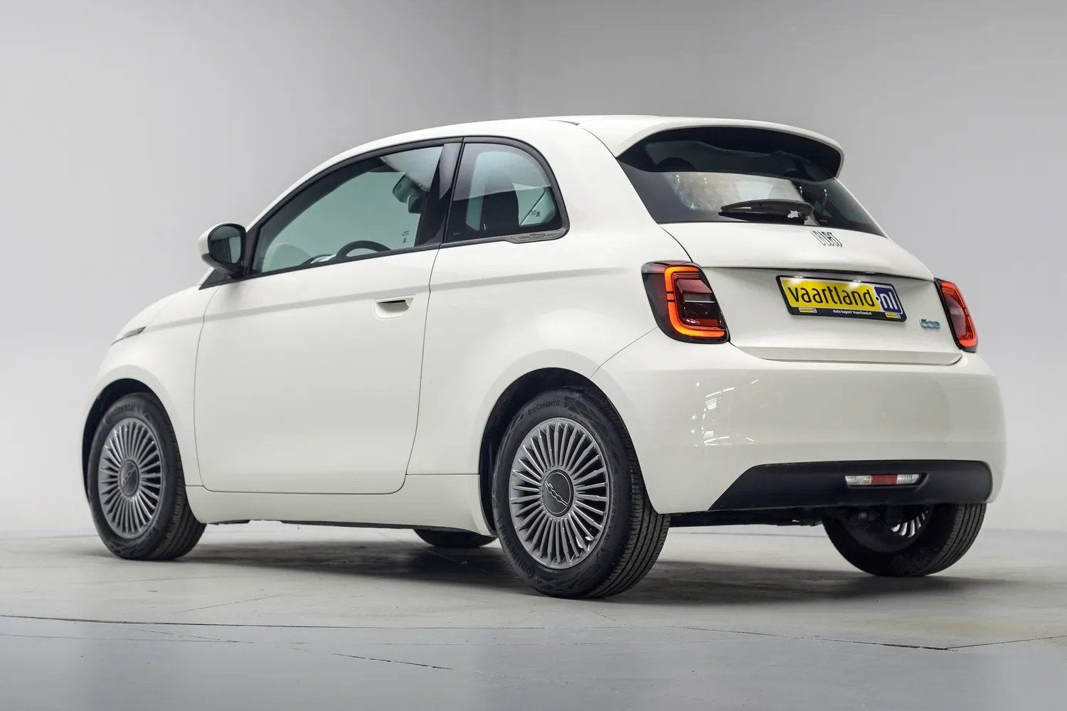 Fiat 500E Icon 24 kWh 3-fase [ Navi Climate Apple/Android ], Auto's, Fiat, Automaat, 0 cilinders, Gebruikt, 4 stoelen