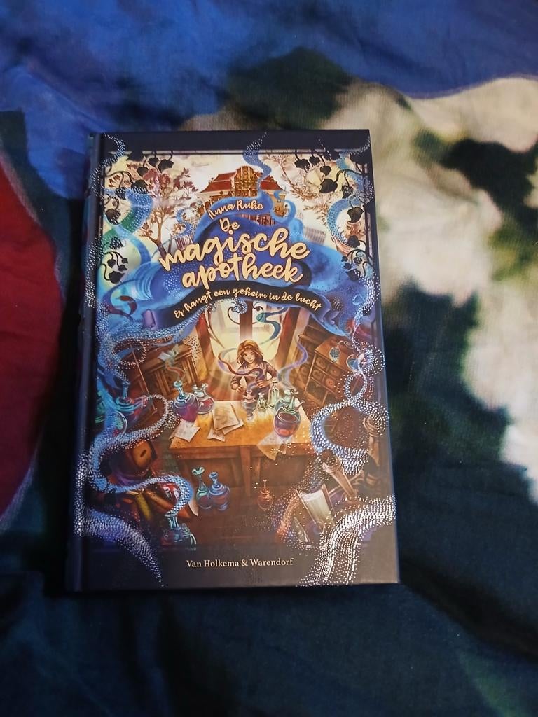De magische apotheek - Er hangt een geheim in de lucht, Boeken, Ophalen of Verzenden