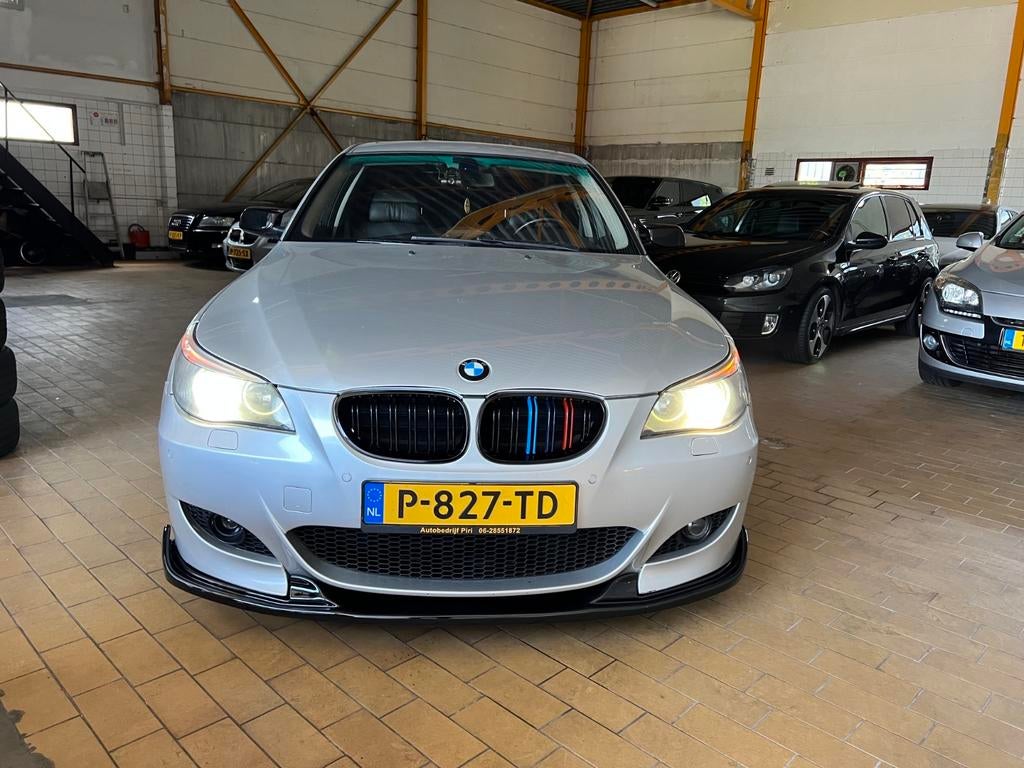 BMW 545I 2006 Grijs, Auto's, Automaat, Achterwielaandrijving, 2000 kg, Bedrijf