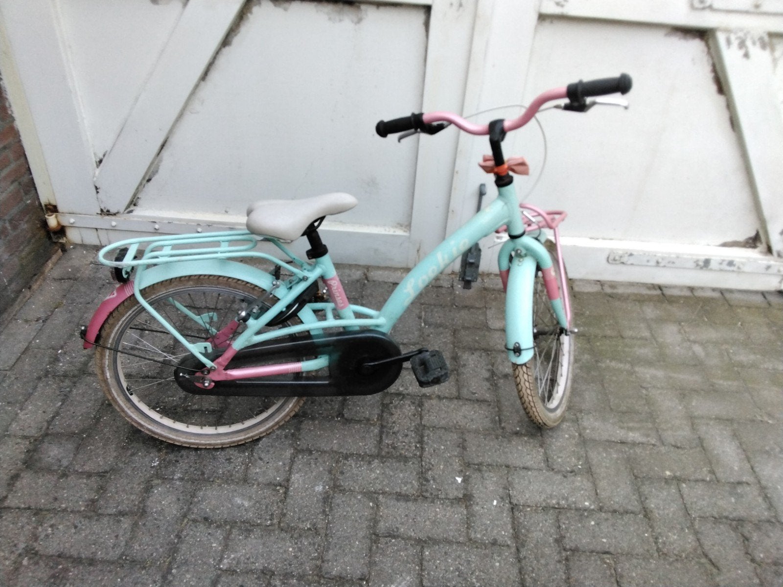 Leuke loekie kinderfiets opbrengst geheel voor KIKA, Ophalen, Gebruikt, 20 inch