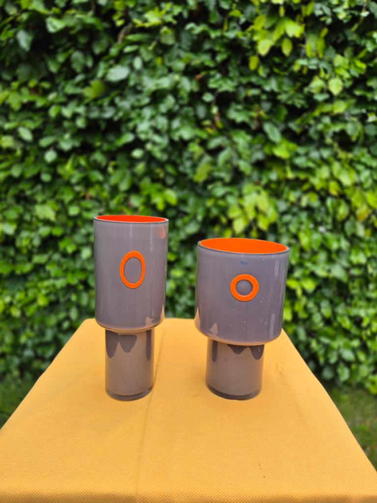 Set van 2 Schott Studio designvazen - Grijs/Oranje, Ophalen, Zo goed als nieuw, Glas, Minder dan 50 cm
