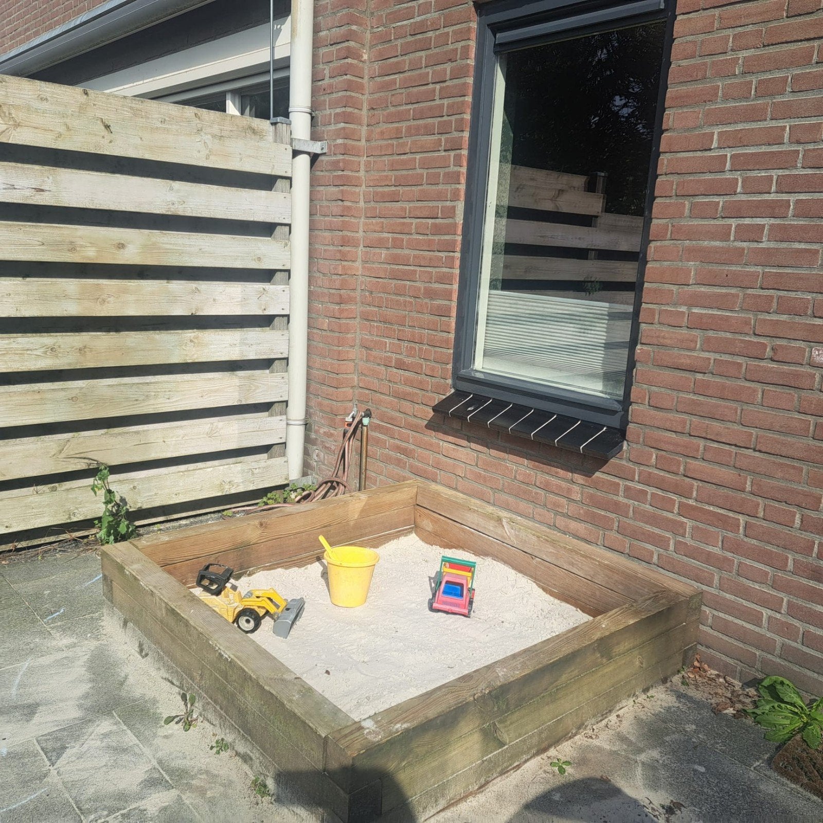 Gratis houten zandbak voor kinderen, Kinderen en Baby's, Ophalen, Gebruikt
