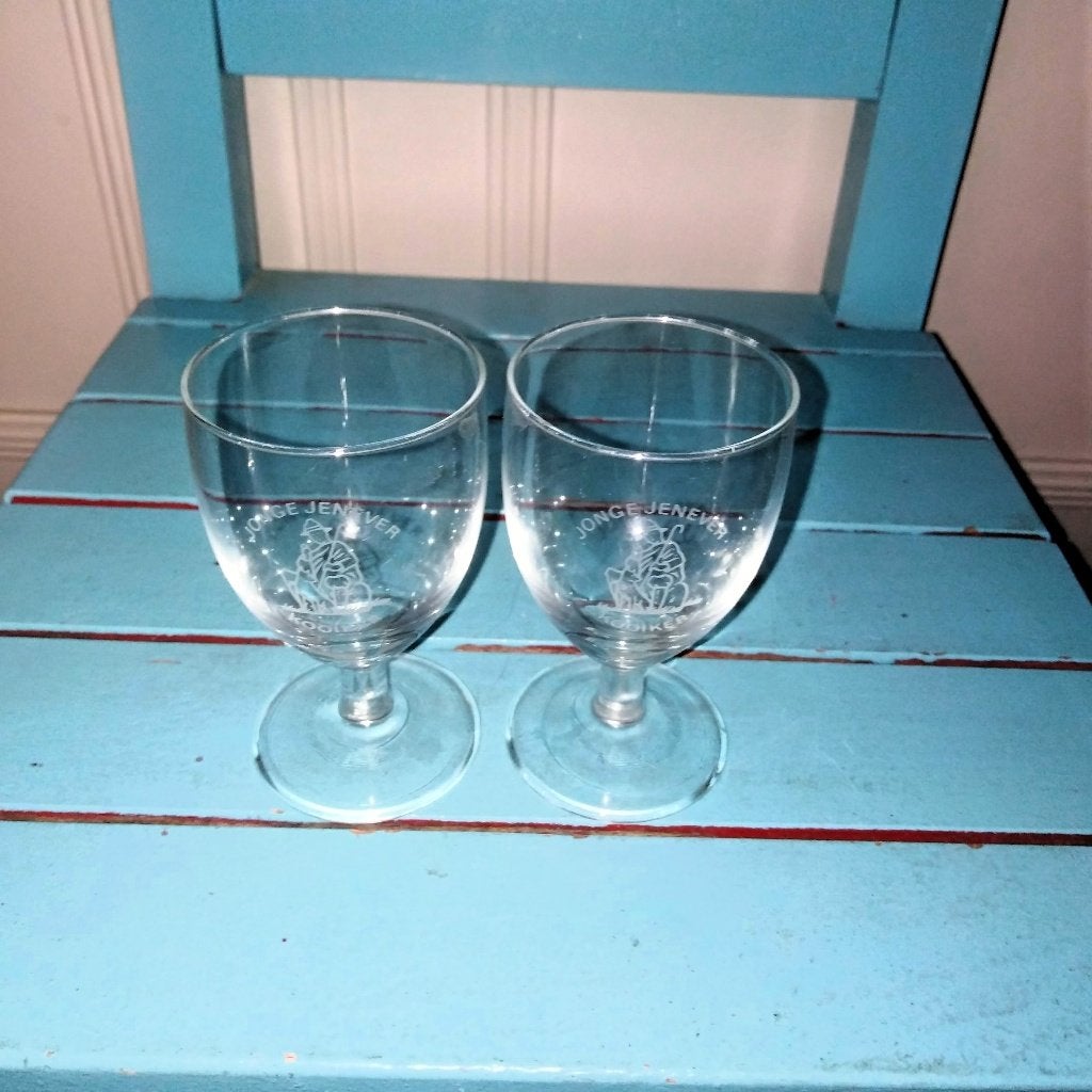 Kooiker Jenever glaasjes op voet 2 stuks, Verzamelen, Ophalen, Gebruikt, Borrel- of Shotglas