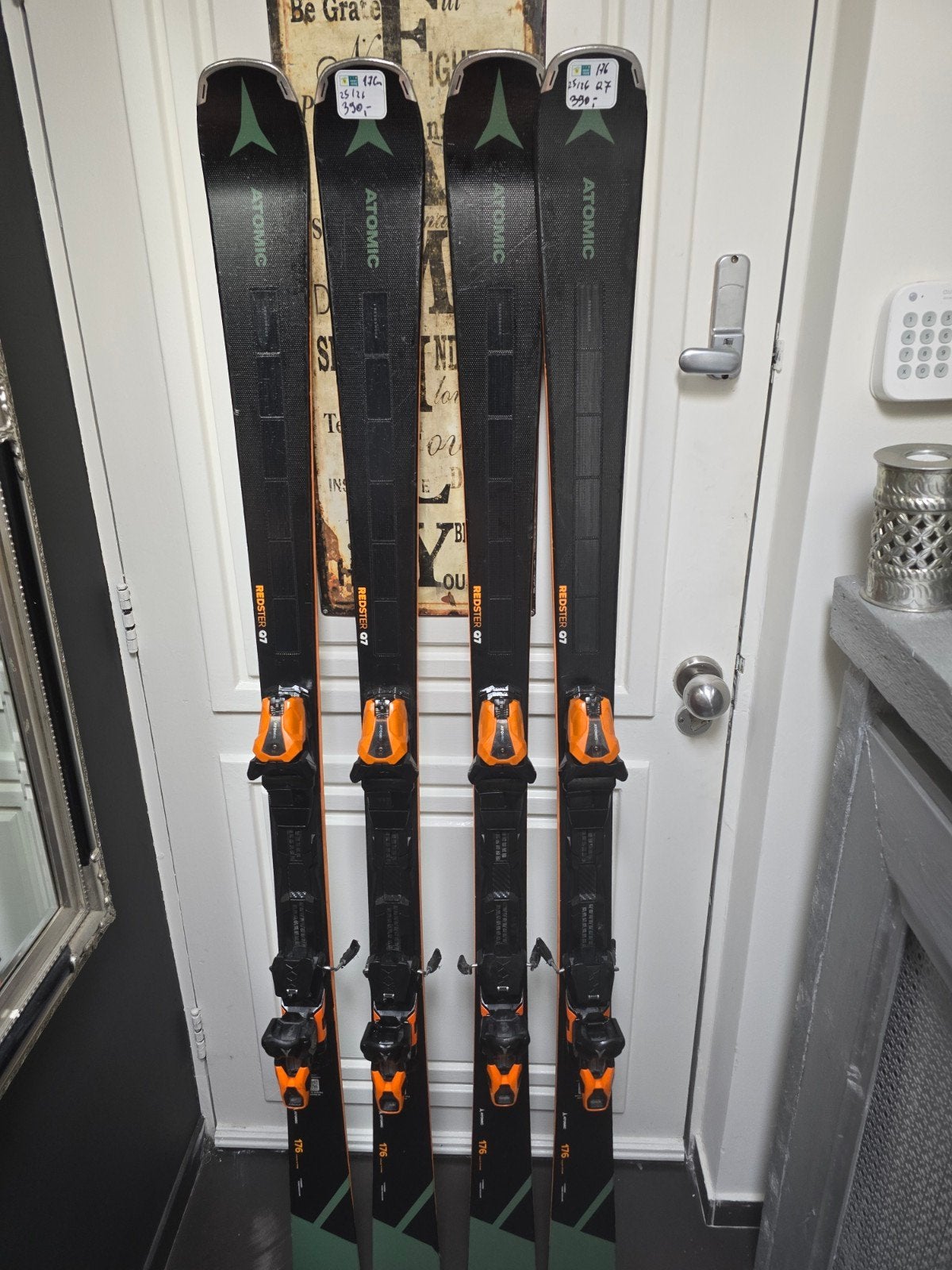 176cm 25/26 ATOMIC REDSTER Q7 all sneuw all round np850€, 160 tot 180 cm, Ophalen of Verzenden, Zo goed als nieuw, Carve