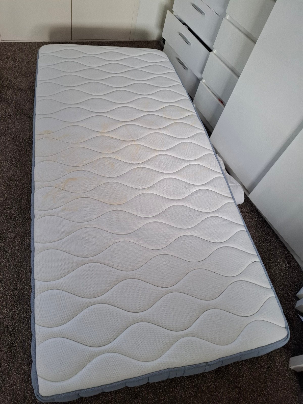 IKEA 1x VALEVÅG en 1x VÅGSTRANDA matras 90x200 cm, Ophalen, Gebruikt, 90 cm, Eenpersoons