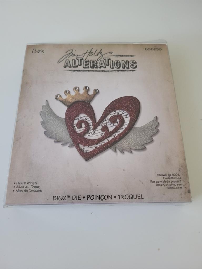 Sizzix Tim Holtz alternations Heart wings, Hobby en Vrije tijd, Scrapbooking, Ophalen of Verzenden, Zo goed als nieuw, Frame of Mal