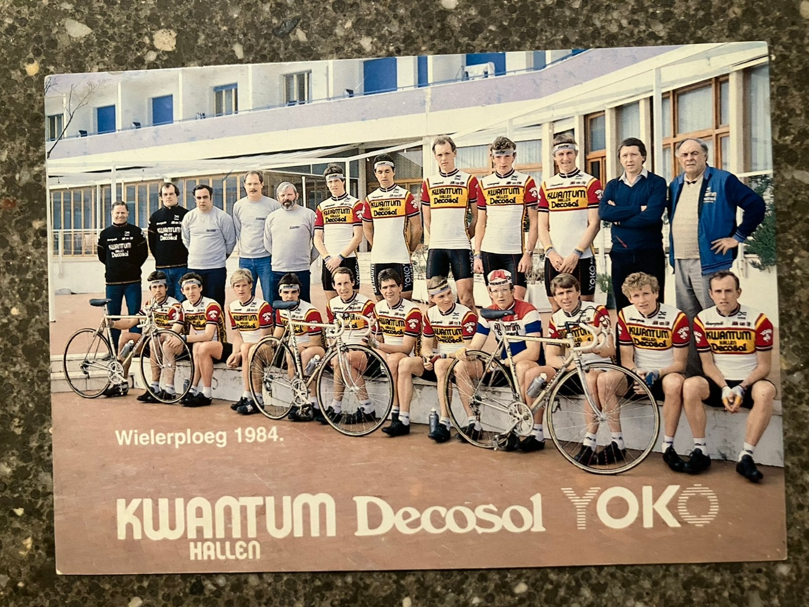 Kwantum - wielrennen - kaart - 1984, Verzamelen, Sportartikelen en Voetbal, Verzenden, Buitenlandse clubs, Poster, Plaatje of Sticker
