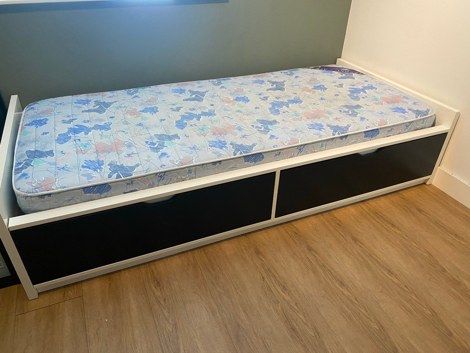 Eenpersoonsbed met lades - IKEA, Huis en Inrichting, Slaapkamer | Bedden, Ophalen, Gebruikt, 90 cm, Eenpersoons