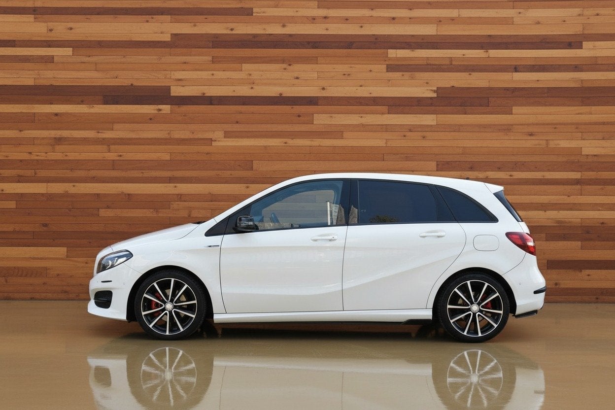 Mercedes-Benz B-Klasse 200 Prestige AMG PAKKET | TREKHAAK, 1325 kg, Gebruikt, Wit, 1595 cc