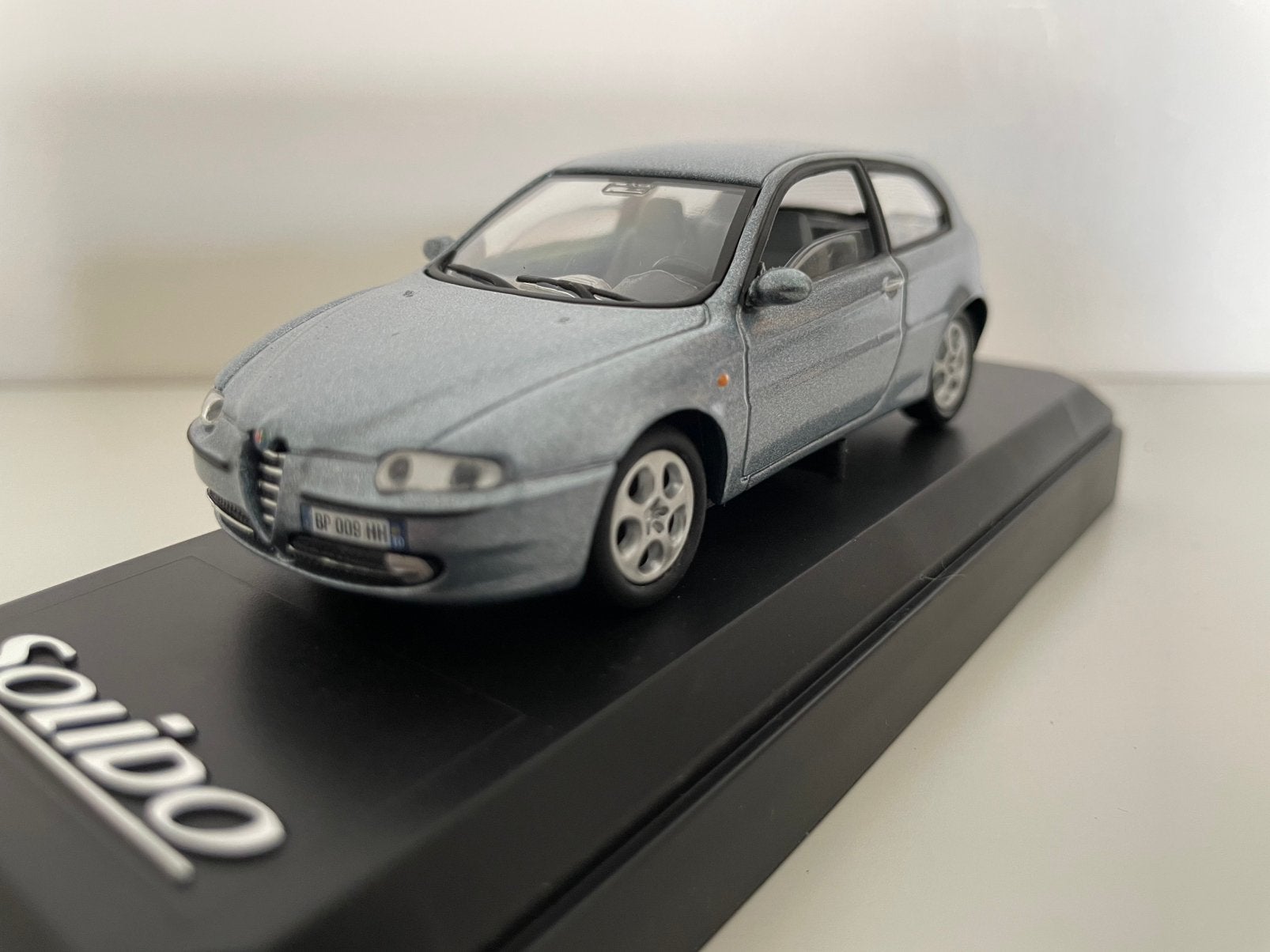 Alfa Romeo 147, Ophalen of Verzenden, Zo goed als nieuw, Auto, Solido