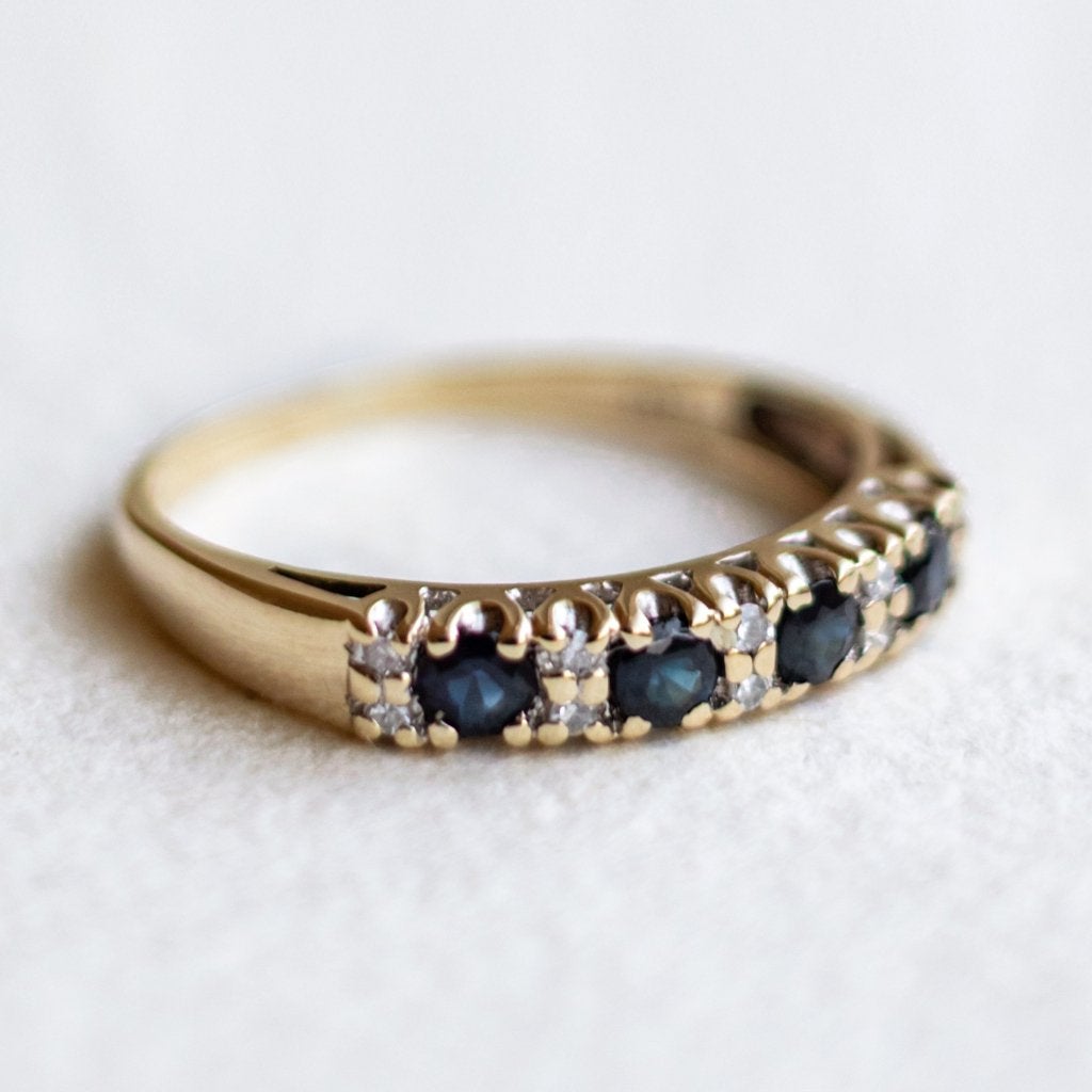 Vintage 9K goud h Eternity ring met saffier & diamant 17,75, Ophalen of Verzenden, Zo goed als nieuw, 17 tot 18, Met edelsteen