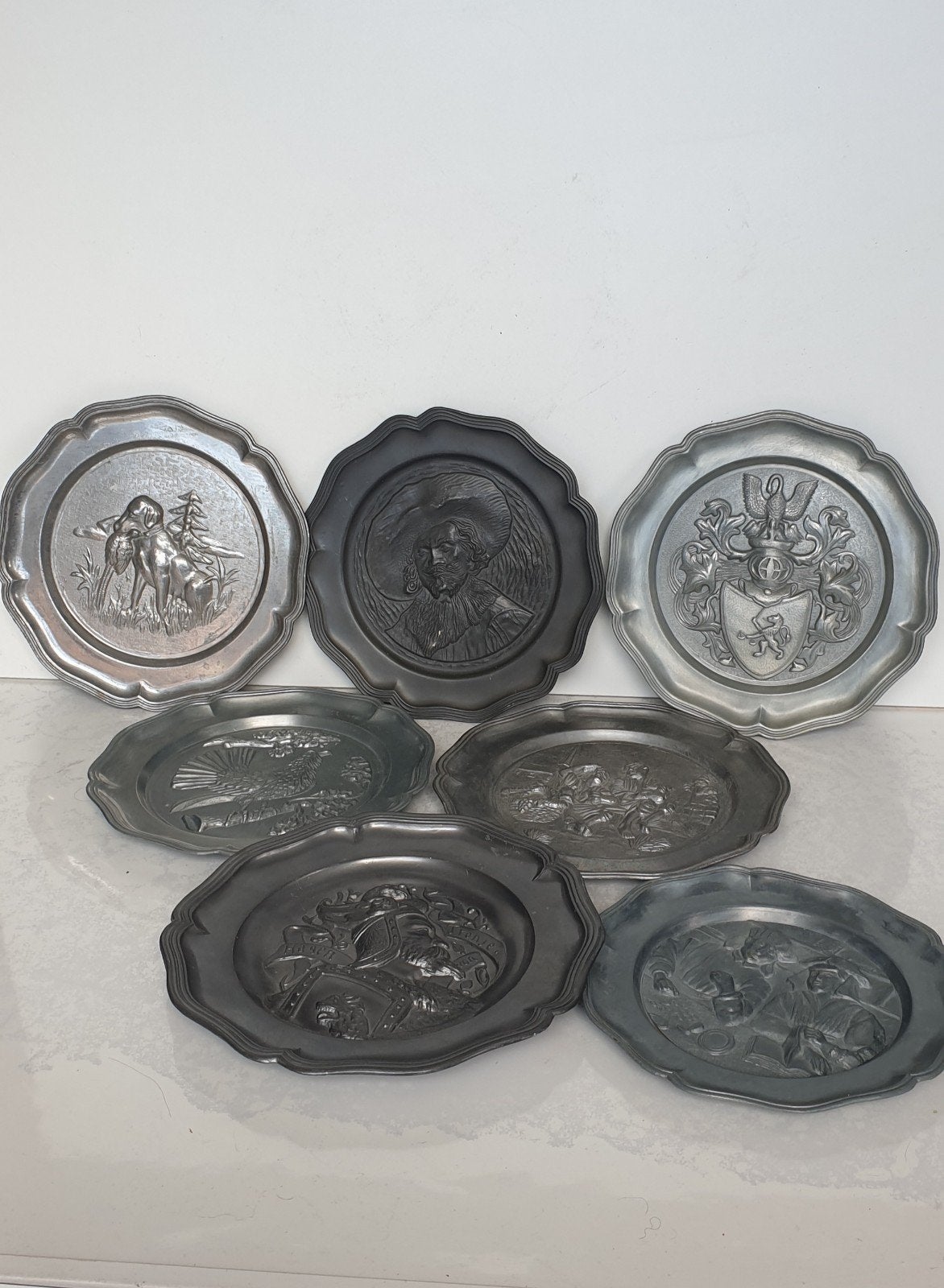 2310) Diverse tinnen 7 wandborden, Antiek en Kunst, Antiek | Tin, Ophalen of Verzenden
