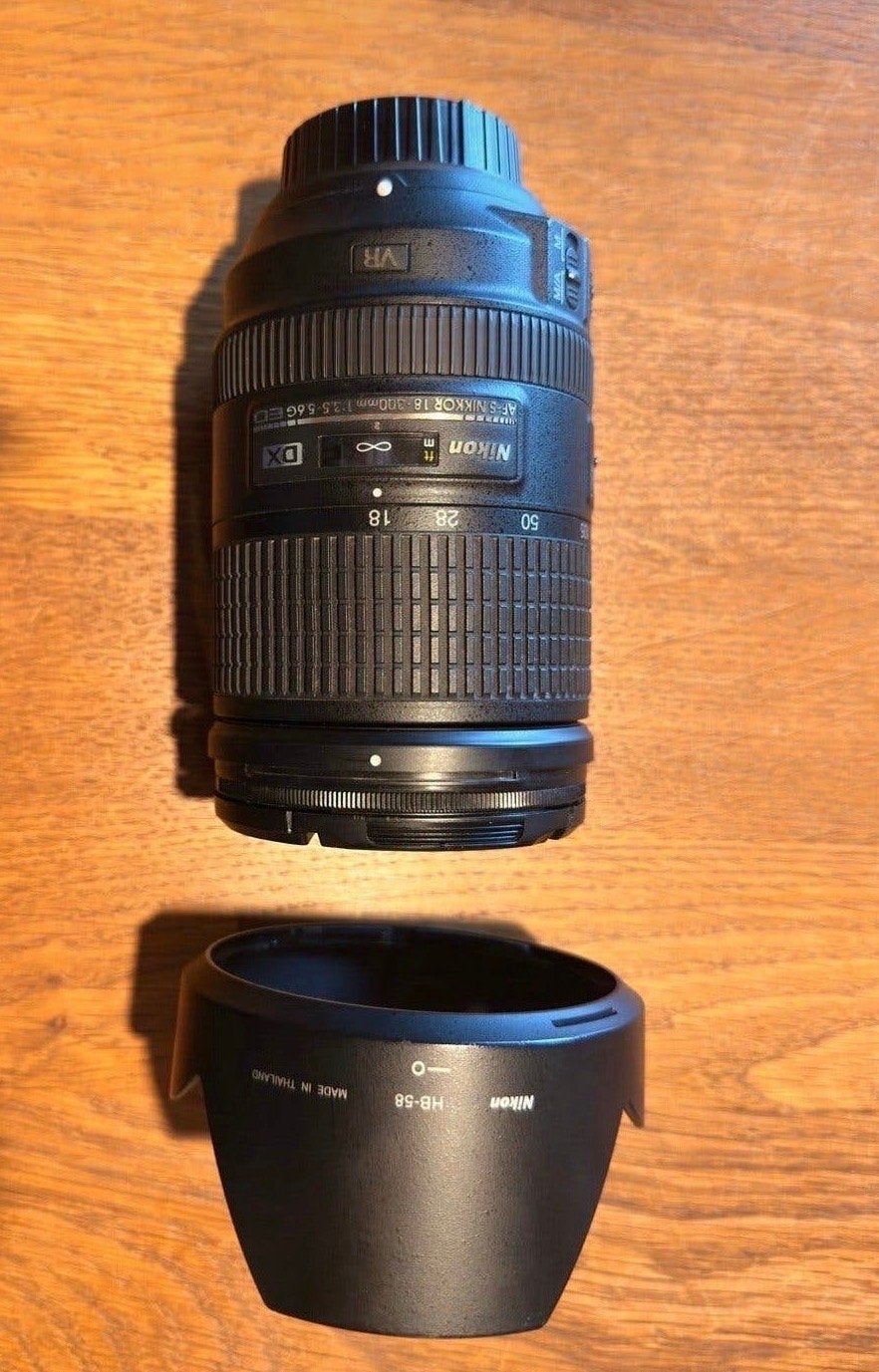 Nikon AF-S NIKKOR 18-300mm f/3.5-5.6G ED VR DX lens, Audio, Tv en Foto, Gebruikt, Autofocus, Nikon, Nikon F-mount