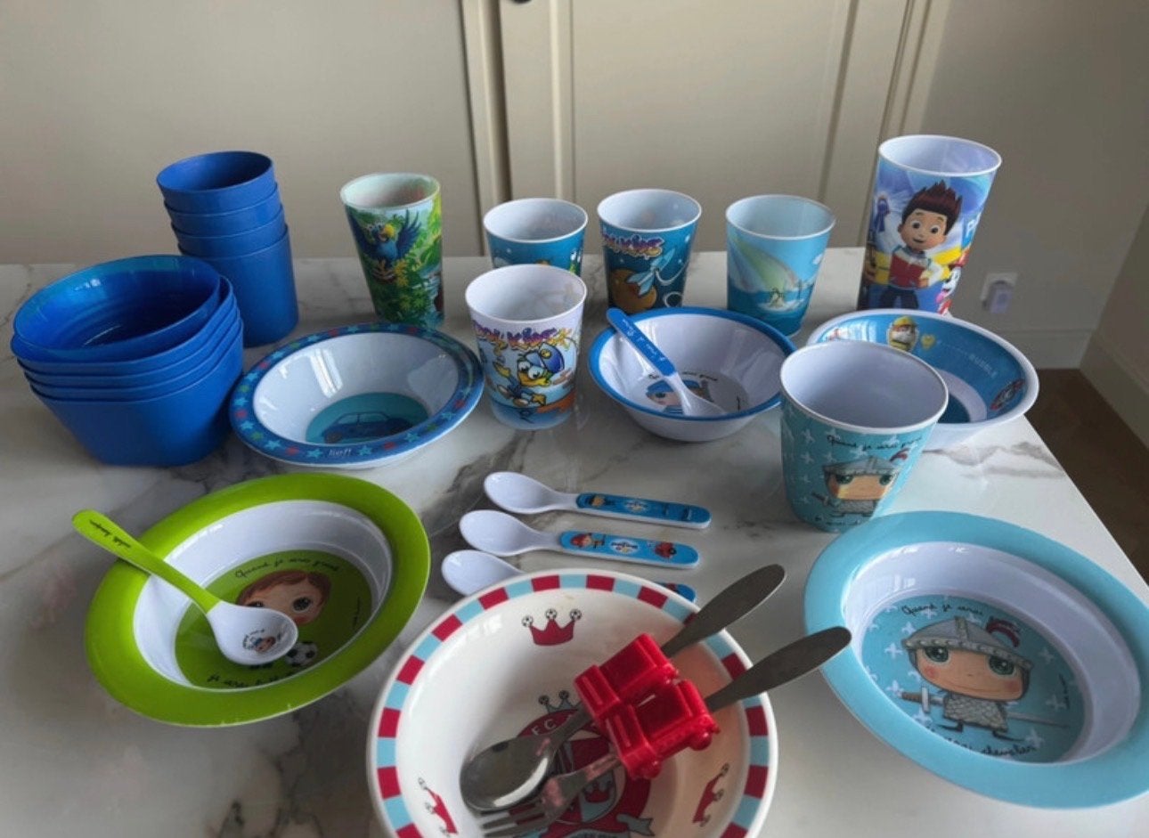 Melamine bestek, bordjes en bekers Ajax Paw patrol hema div, Ophalen of Verzenden, Gebruikt, Kunststof, Compleet servies