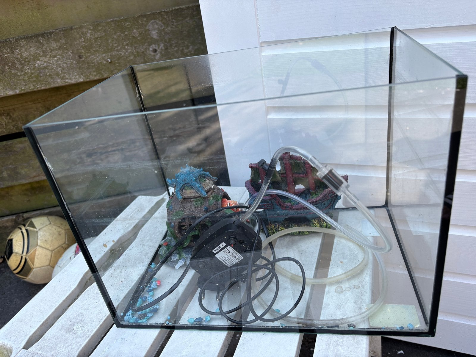 Aquarium met accesoires en pomp, bied maar!, Ophalen, Gebruikt, Leeg aquarium