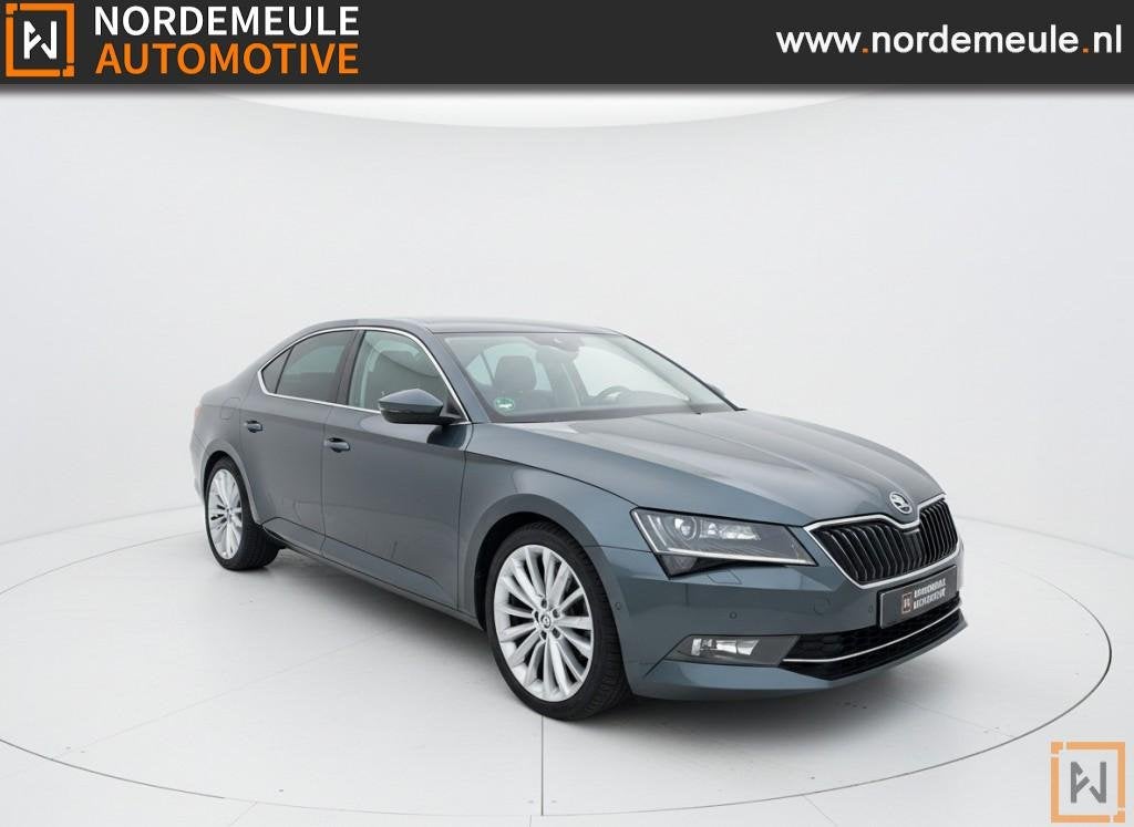 Skoda SUPERB 1.8 TSI SPORTLINE BNS, Xenon, Pano, Navi, Auto's, Skoda, Bedrijf, Superb, ABS, Airbags, Airconditioning, Android Auto