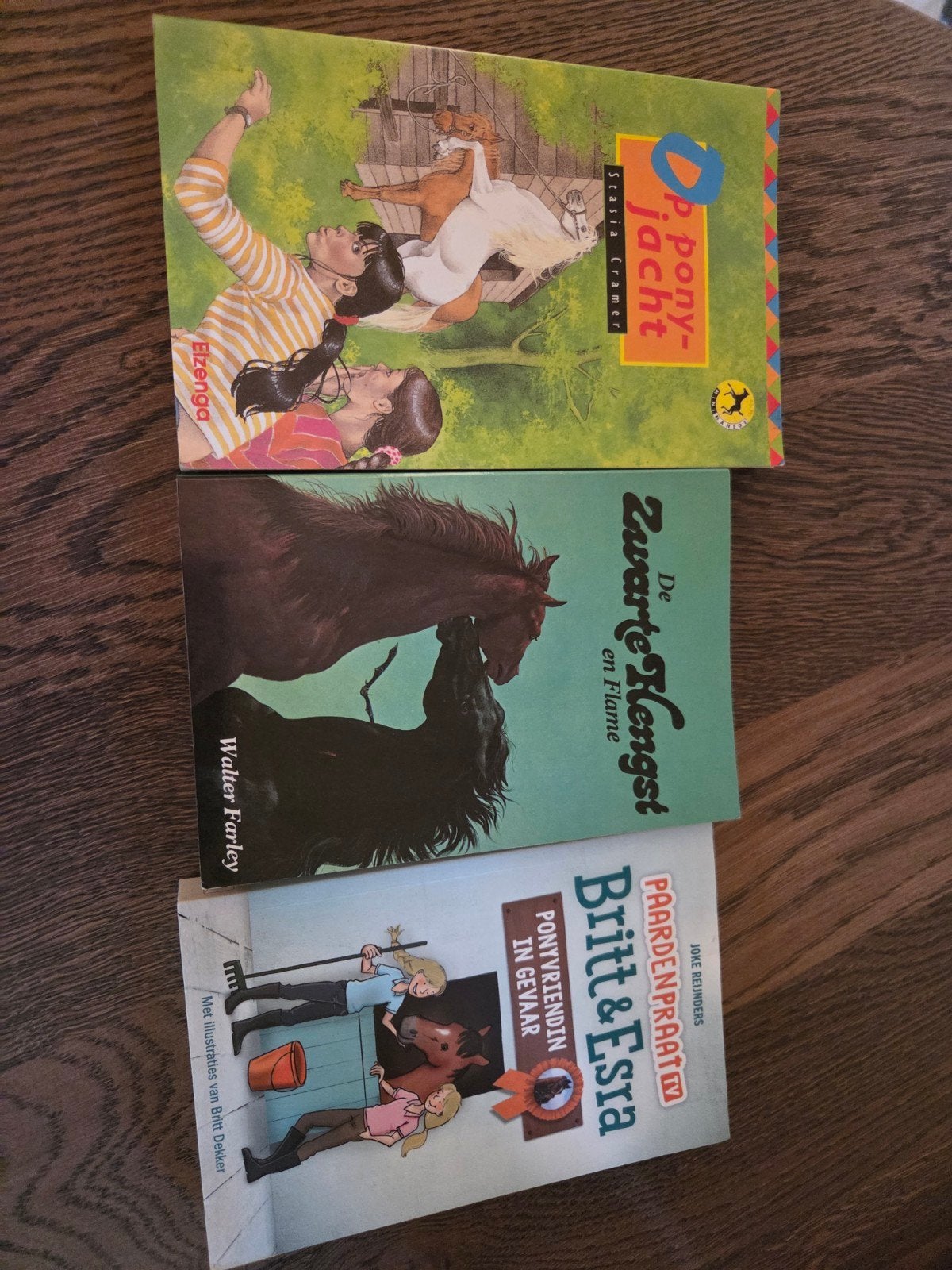 3 paardenboeken: De Zwarte Hengst, Ponyjacht, Britt & Esra, Boeken, Ophalen, Gelezen, Walter Farley, Stasia Cramer, Miep Diekmann