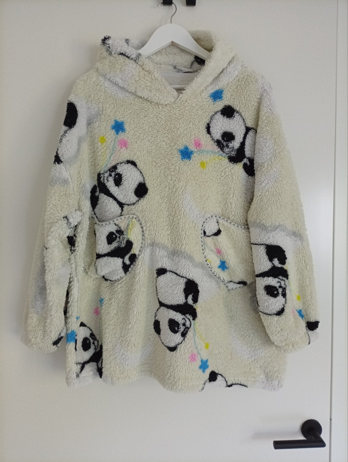 Temu onesie fleece wijde trui crème met panda's circa 152, Gebruikt, Meisje, Trui of Vest, Ophalen of Verzenden