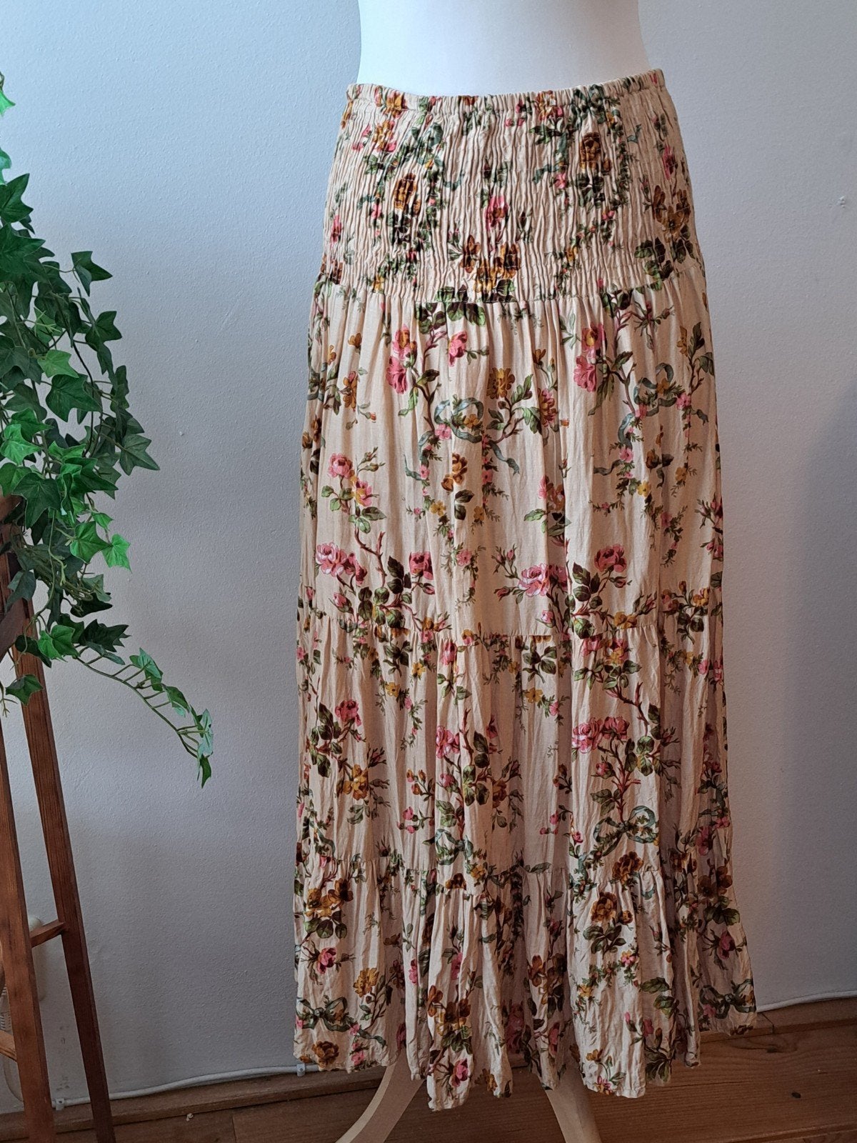 Zomerse romantische strokenrok NB één maat., Kleding | Dames, Rokken, Maat 38/40 (M), Ophalen of Verzenden, Zo goed als nieuw