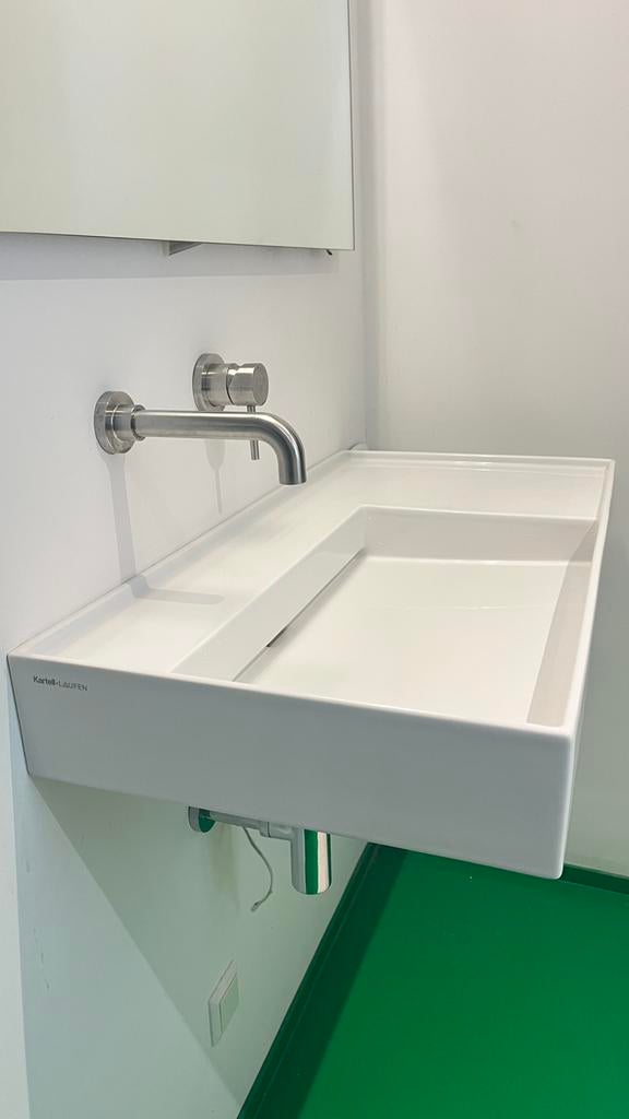 Design Wastafel Laufen Kartell 90x46x12 cm keramiek, Ophalen, Zo goed als nieuw, Steen, Wastafel