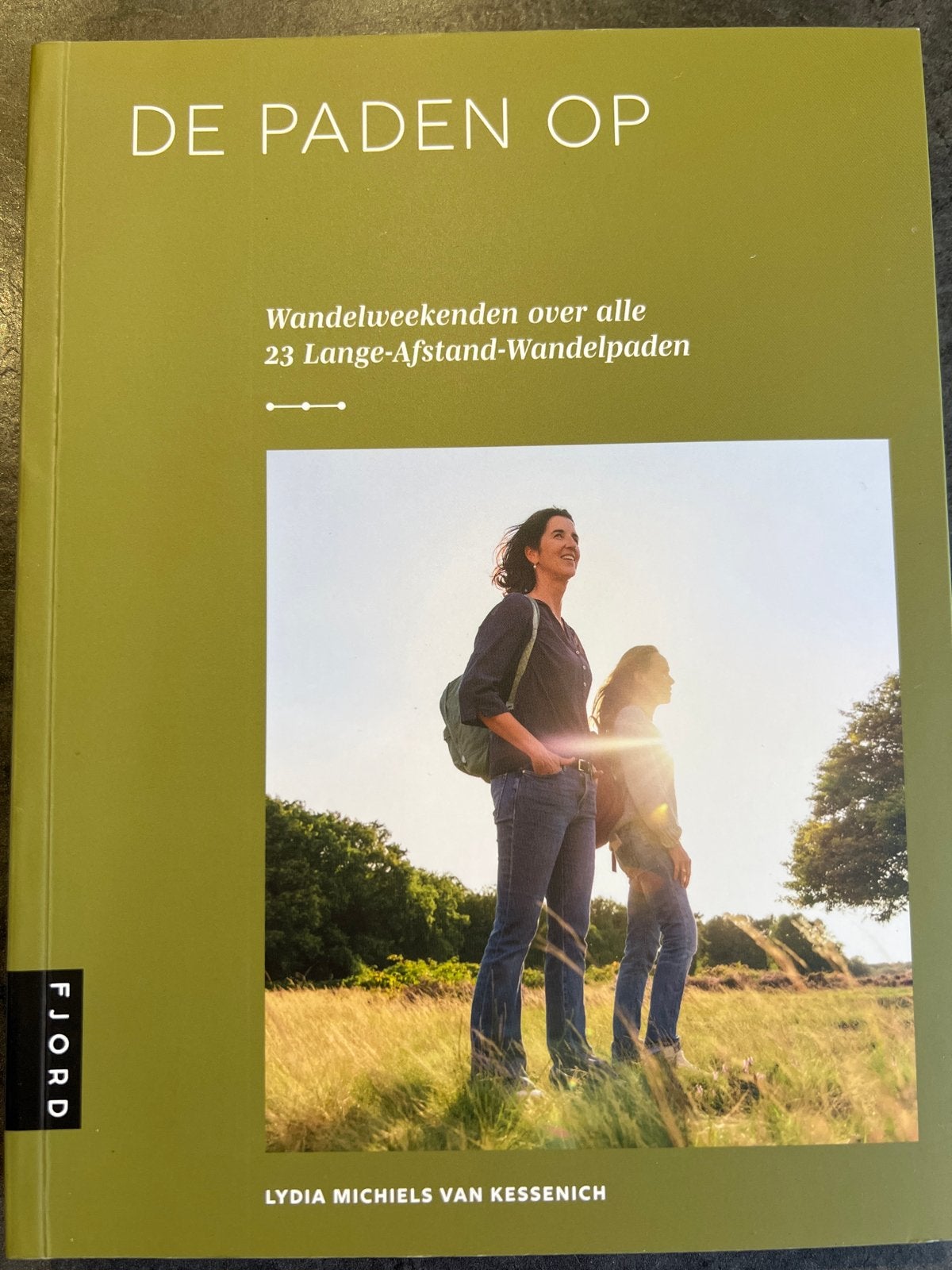 De Paden Op: Wandelweekenden over 23 Lange-Afstand-Wandelpad, Overige merken, Nieuw, Benelux, Fiets- of Wandelgids