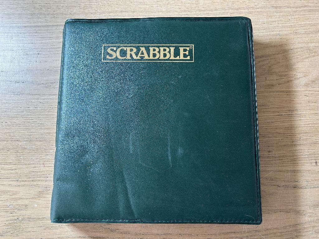 Scrabble Reis Editie in Etui, Hobby en Vrije tijd, Gezelschapsspellen | Bordspellen, Ophalen of Verzenden, Zo goed als nieuw