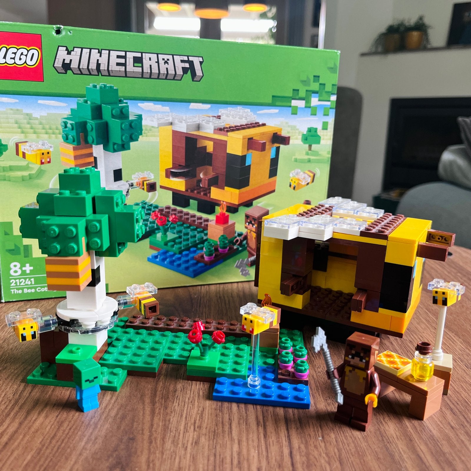 Lego Minecraft 21241 - Het Bijenhuisje - compleet incl. doos, Minecraft, Lego, Ophalen of Verzenden, Zo goed als nieuw