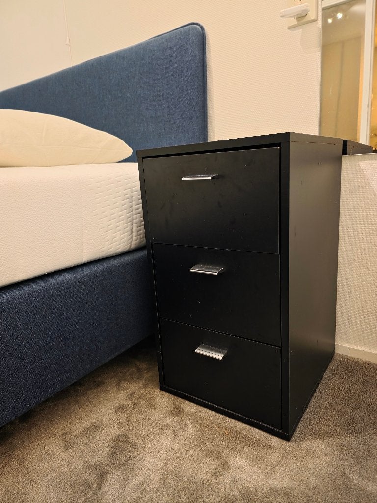 2 nachtkastjes - zwart, Ophalen, Gebruikt, Minder dan 45 cm, 55 tot 70 cm