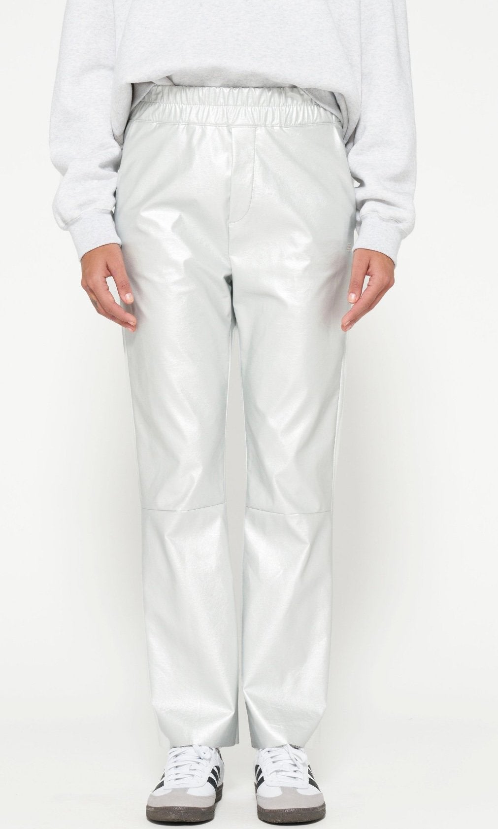 10 days zilver leatherlook broek maat M/L nieuw met kaartjes, Maat 38/40 (M), Nieuw, Ophalen of Verzenden, Grijs