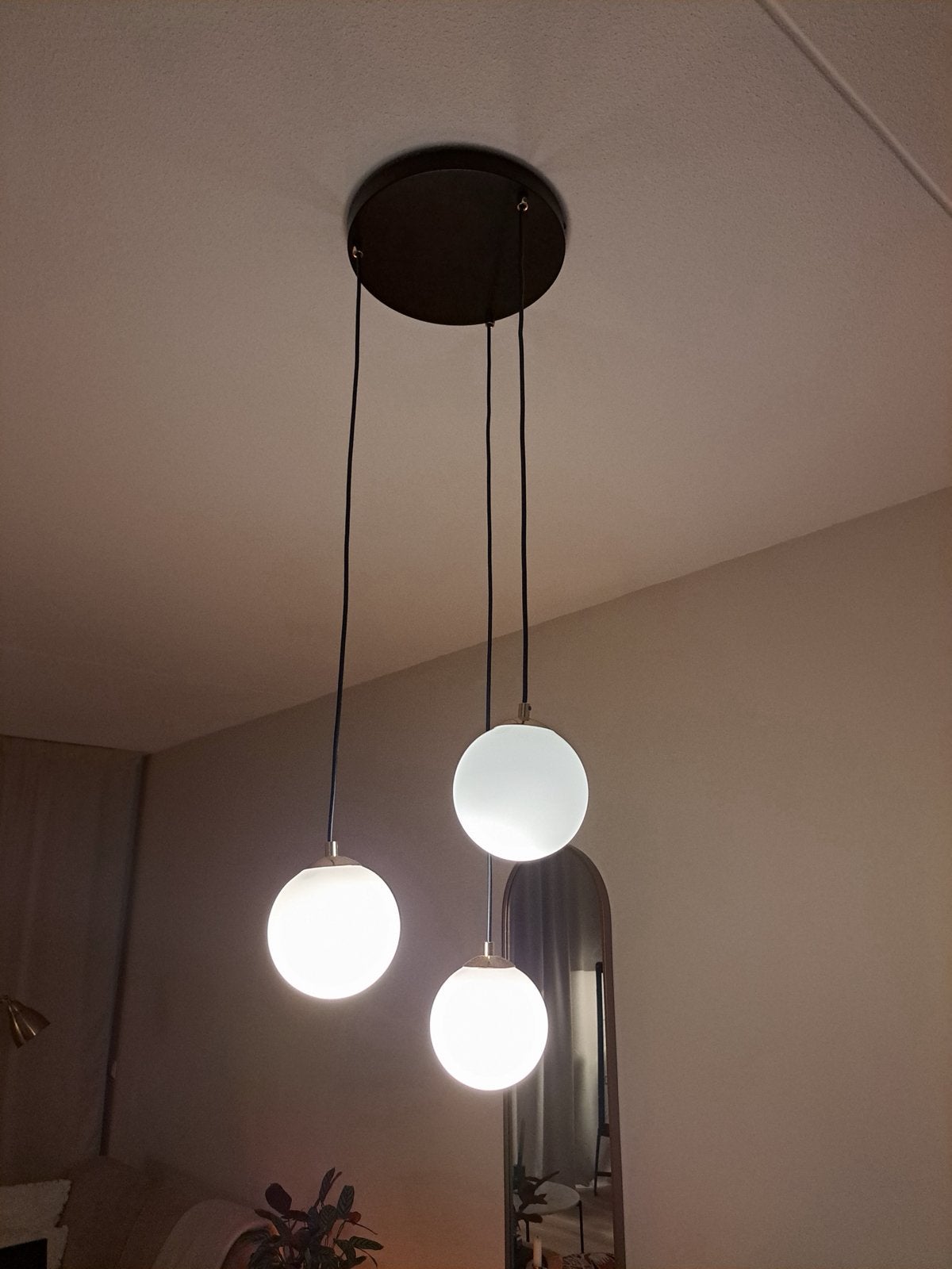 Nieuwe Retro hanglamp 3-lichts - zwart/goud met wit glas, Ophalen, Gebruikt, Metaal