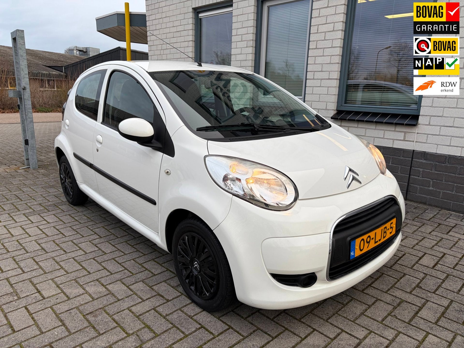 Citroen C1 1.0-12V Ambiance / Airco / Telefoon / Groot luxe, Auto's, Voorwielaandrijving, Stof, Gebruikt, Zwart
