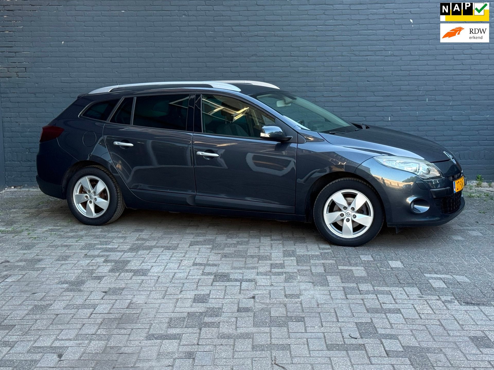 Renault Mégane Estate 1.4 TCe Dynamique 1ste Eigenaar Nieuw, Voorwielaandrijving, Euro 5, Stof, Gebruikt