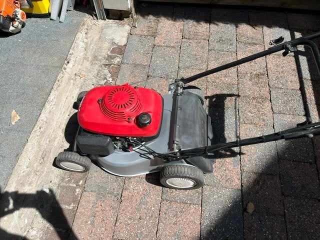Honda grasmaaier met aandrijving type HRG415c, Ophalen, Cirkelmaaier, Honda, Gebruikt