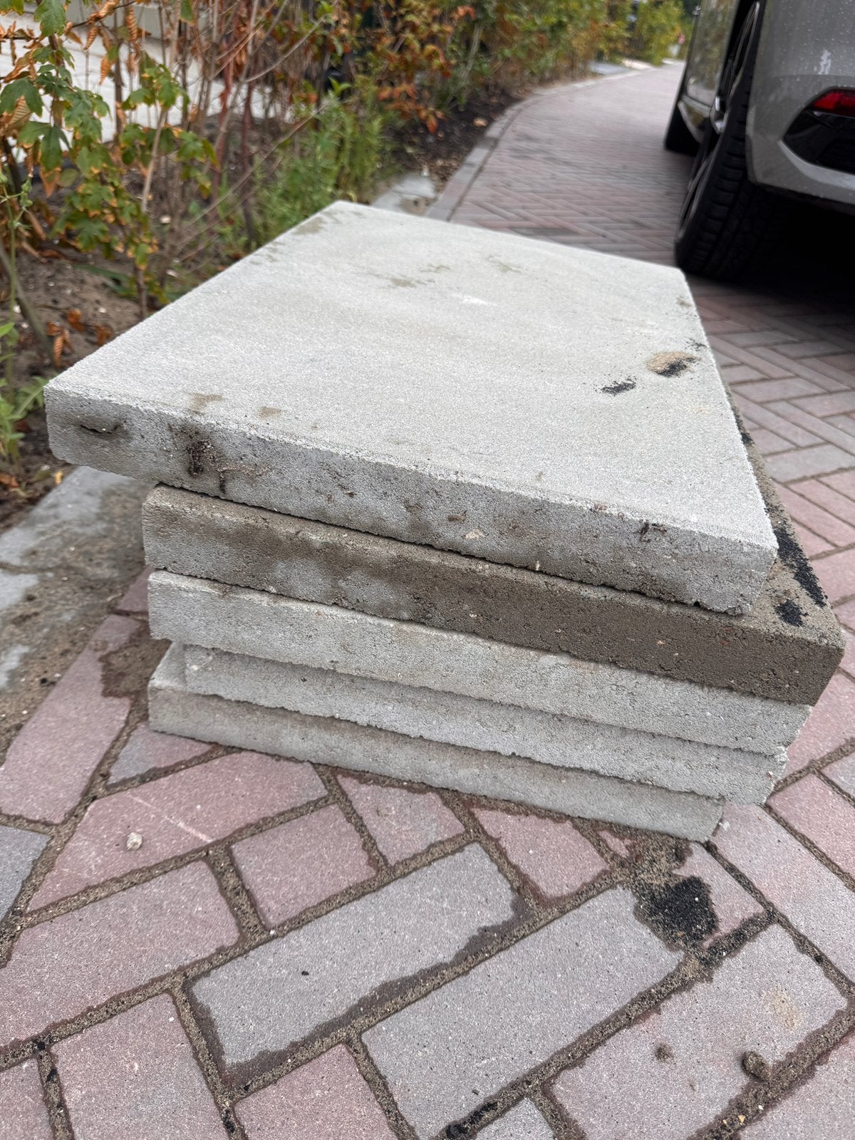 5 betontegels, Ophalen, Zo goed als nieuw, Beton, Terrastegels