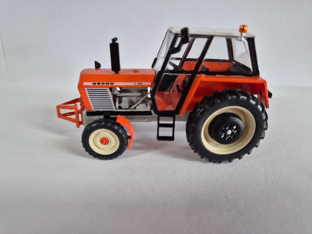 Ursus C-385 - trekker/tractor 1/43, Ophalen of Verzenden, Nieuw, Tractor of Landbouw, Overige merken