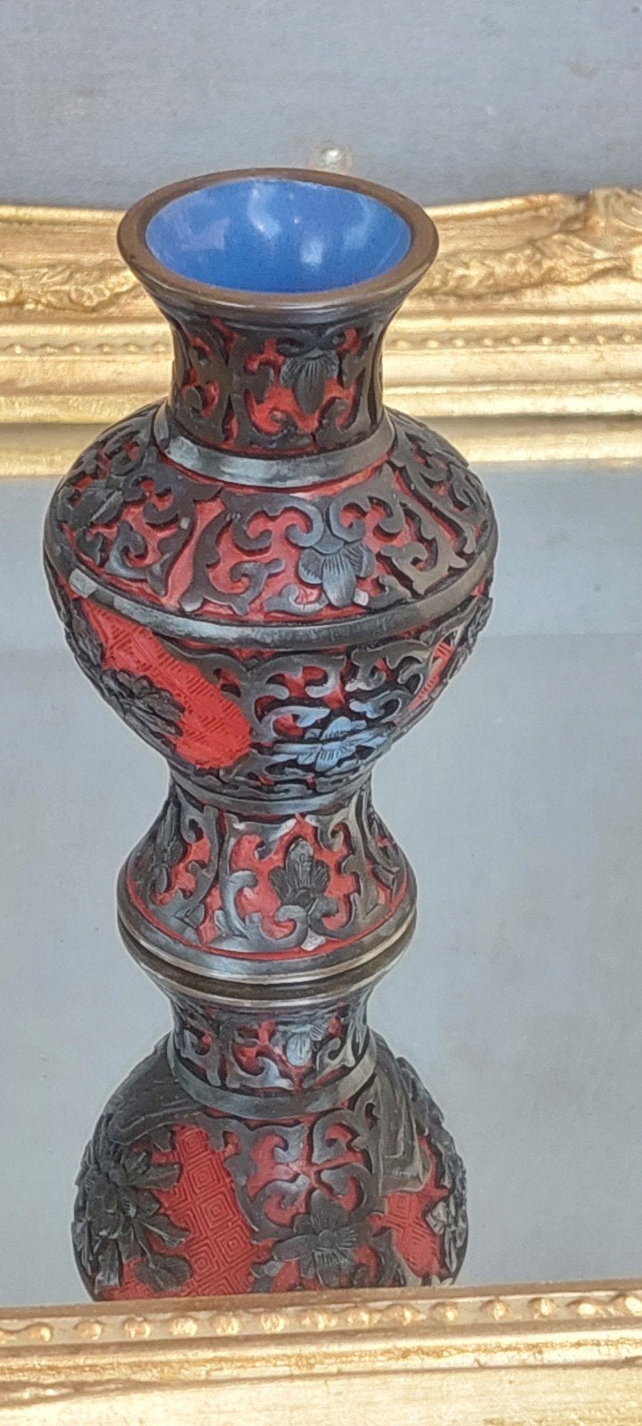 Antiek Chinees Cinnabar Lak Vaasje met Blauw Emaille, Antiek en Kunst, Antiek | Vazen, Ophalen of Verzenden