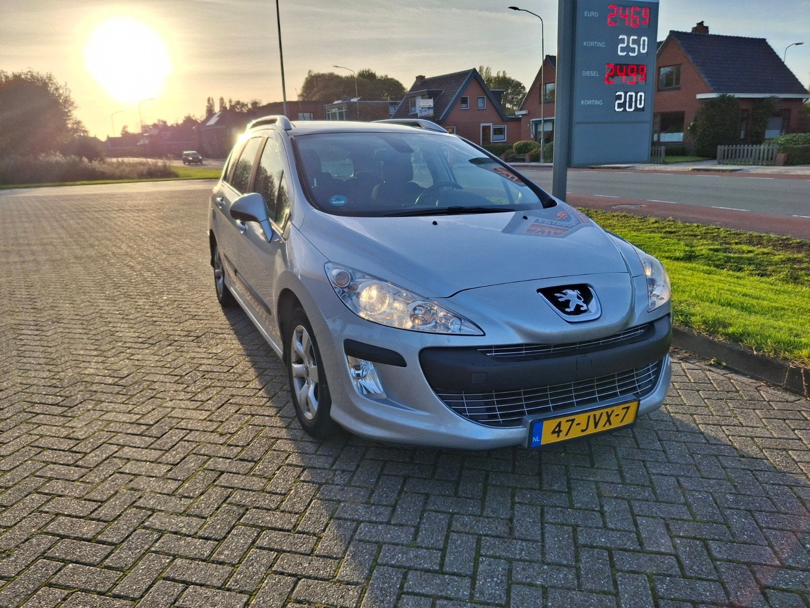 Peugeot 308 1.6 VTI 16V SW 7P 2009 Grijs, Voorwielaandrijving, 4 cilinders, 7 stoelen, 1415 kg