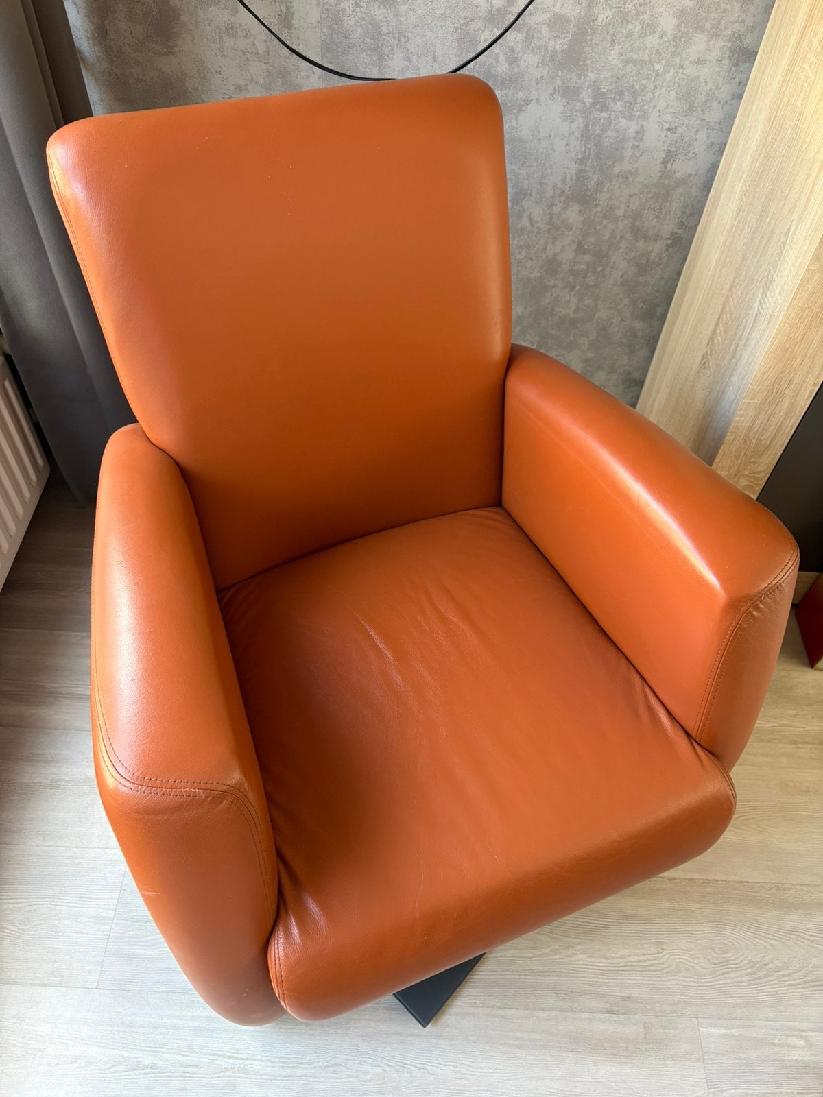Mooie fauteuil te koop !, Huis en Inrichting, Fauteuils, Ophalen, Zo goed als nieuw, 50 tot 75 cm, Leer