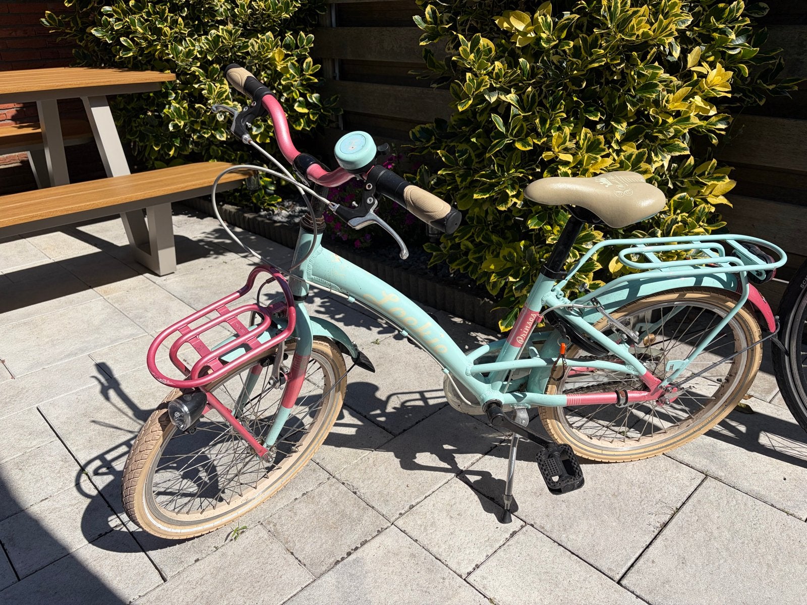 Mooie Loekie meisjesfiets 24 inch, Fietsen en Brommers, Fietsen | Meisjes, Ophalen, Velgrem, Handrem, Gebruikt