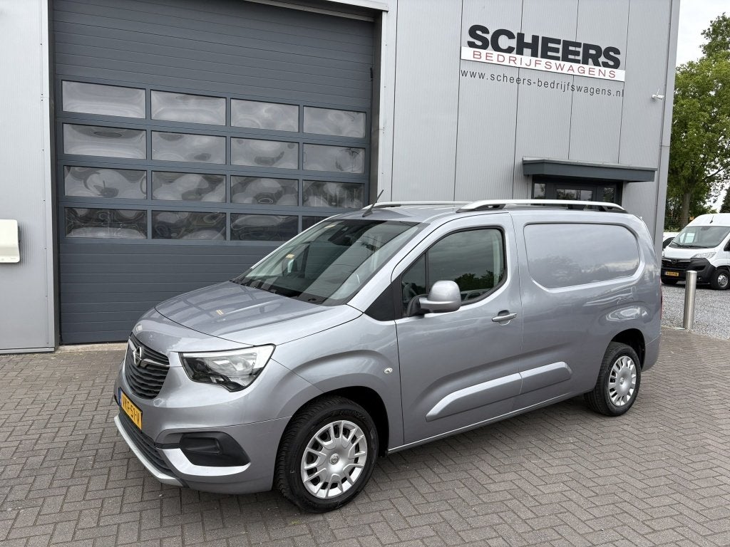 Opel Combo 1.5D 130PK Aut. L2 Airco | Navigatie | Camera, Gebruikt, Euro 6, 4 cilinders, 23 km/l