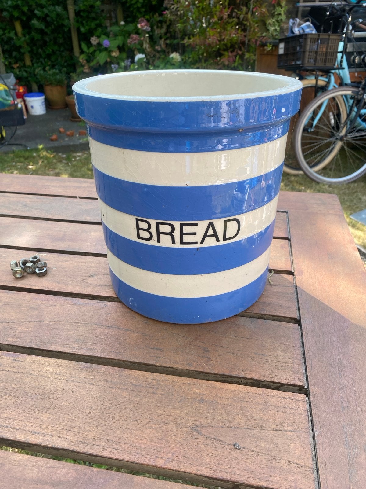 Cornishware Cloverleaf broodtrommel 25x23 cm, Ophalen