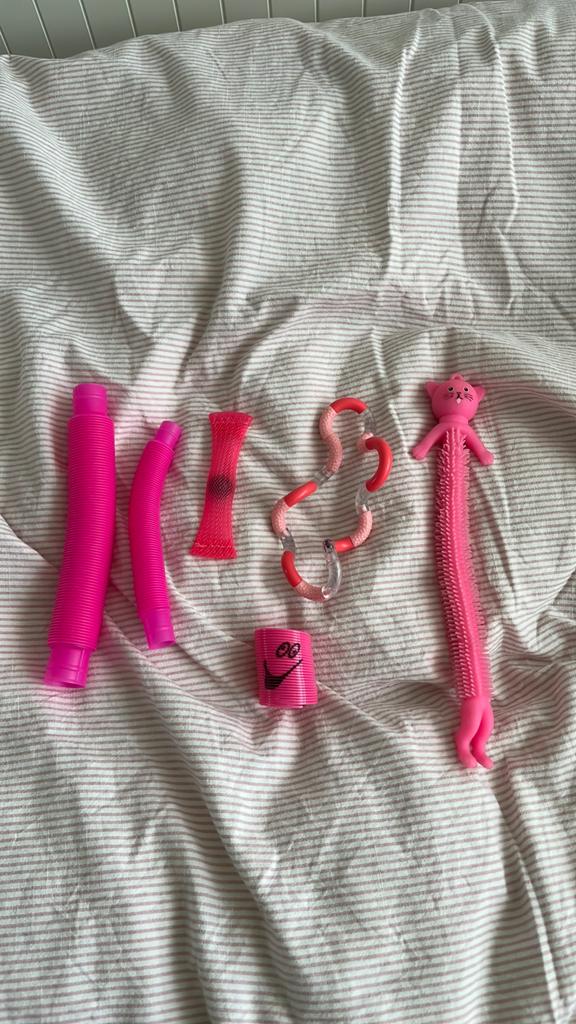Fidget toys set roze, Verzenden, Zo goed als nieuw