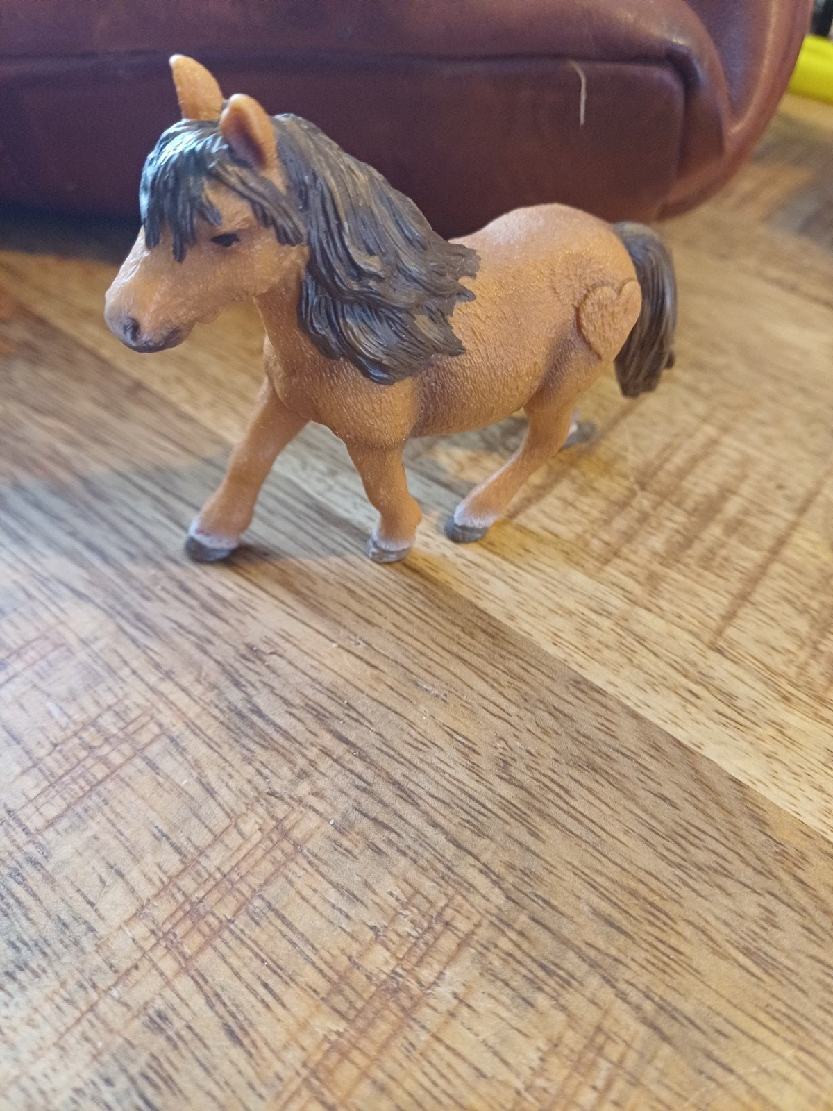 schleich Shetlander, Ophalen of Verzenden, Zo goed als nieuw, Paard, Beeldje of Figuurtje