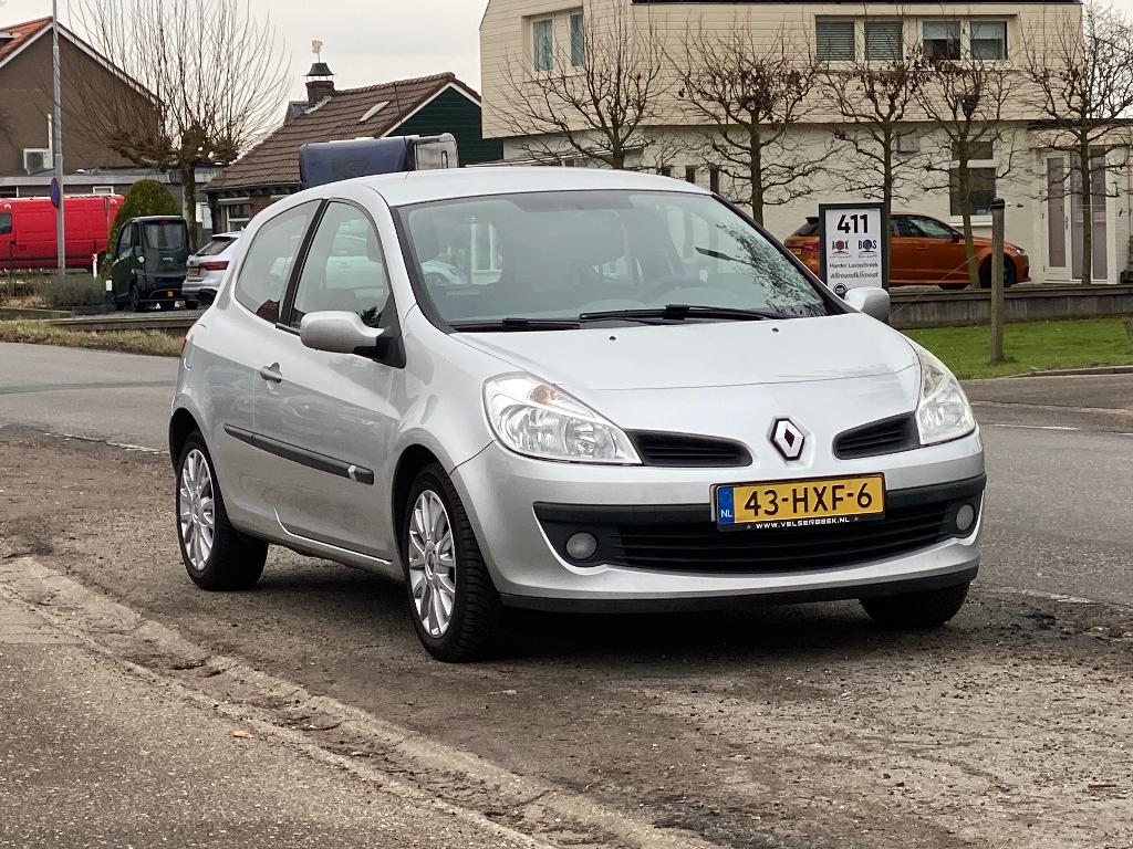 Renault Clio 1.2 16V 55KW 3-DRS 2009 Grijs 111274 Km Nap, Auto's, Voorwielaandrijving, 74 pk, 4 cilinders, 1055 kg