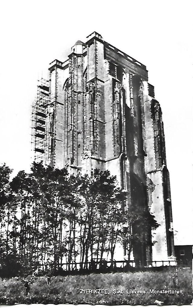 Zierikzee- -Sint Lievens Monstertoren in de steigers., Verzenden, 1960 tot 1980, Ongelopen, Zeeland