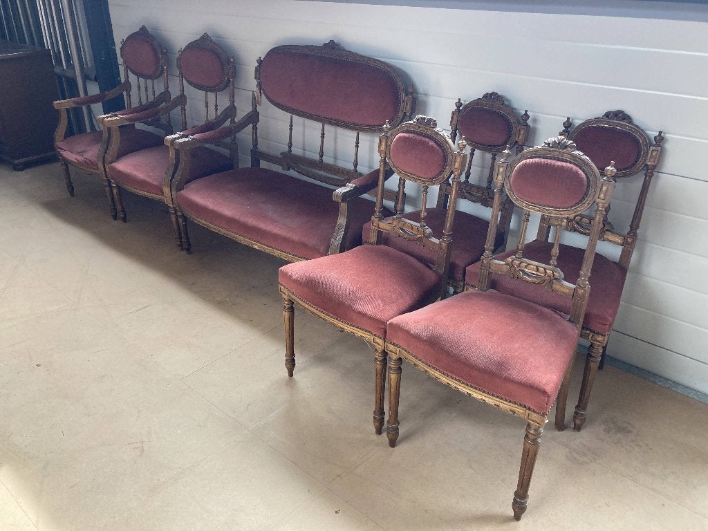 Antieke stoelen en bank 7 stuks., Ophalen