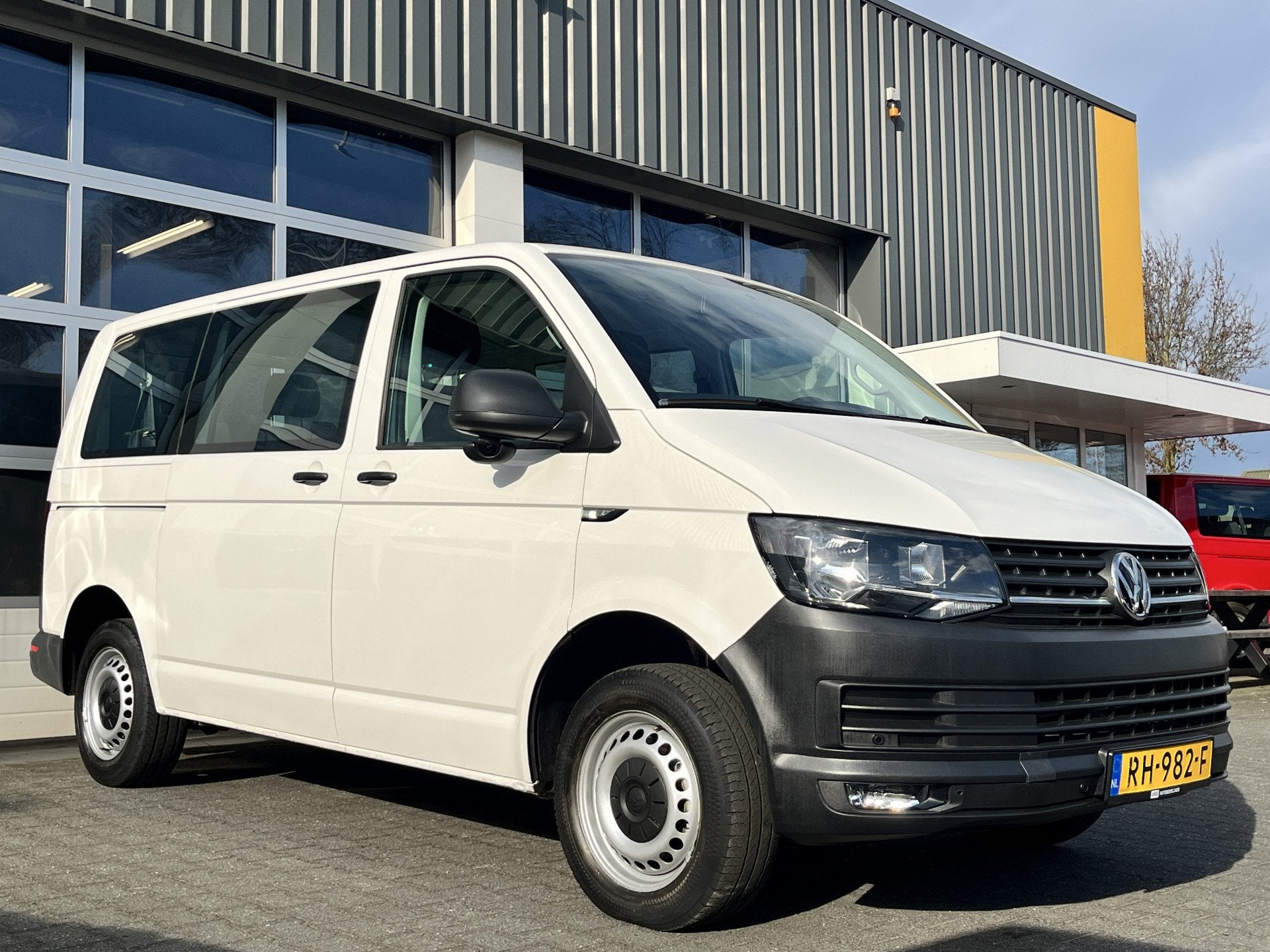 Volkswagen Transporter Kombi 2.0 TDI L1H1 BTW en BPM VRIJ! 9, Auto's, Stof, Gebruikt, 150 pk, 255 €/maand