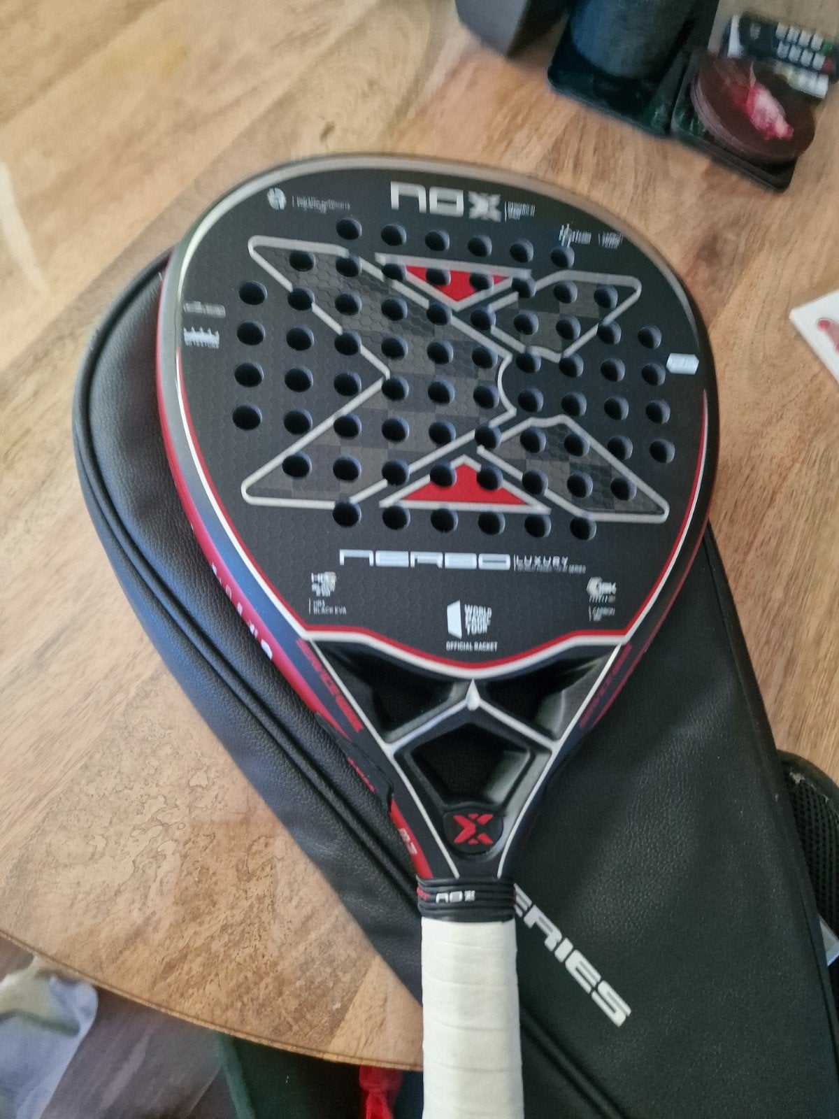 Nox Nerbo WPT Luxury Series Padelracket - 38mm, Sport en Fitness, Ophalen of Verzenden, Zo goed als nieuw, Padelracket