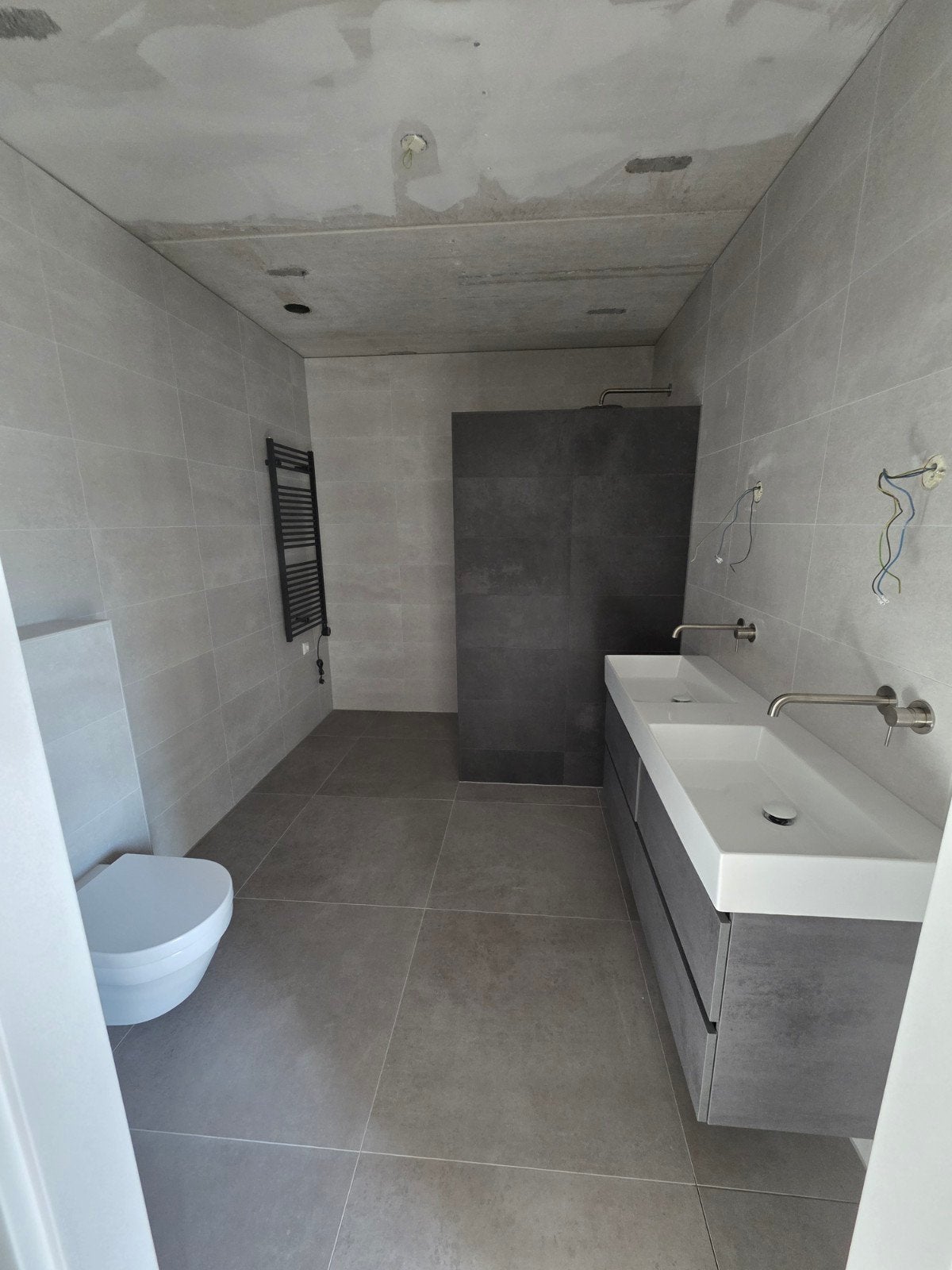 Tegelzetter Beschikbaar – Badkamer, Keuken, Vloer & Toilet